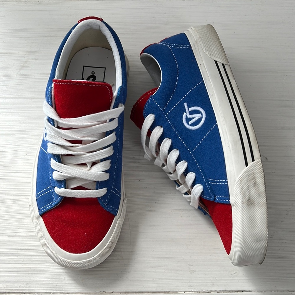 VANS women’s sneakers